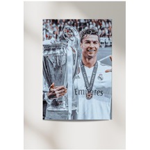 Cristiano Ronaldo Kupa 33x48 Poster Duvar Posteri  + Çift Taraflı Bant