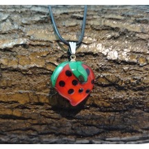 Balıkhediyelikfoto Handmade El Yapimi Murano Cam Kolye-Çilek Modeli Altın Balıkhediyelikfoto Handmade El Yapimi Murano Cam Kolye-Çilek Modeli Altın