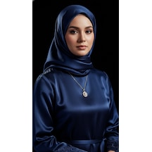 Baget Oval Zirkon Taşlı Çiçek Model Kolye - Çelik Altın