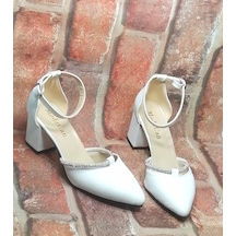 Femin Kadın Beyaz Kalın Topuklu Klasik Ayakkabı