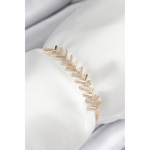 Mey İthalat Pirinç Zirkon Taşlı Sıralı Ok Model Gold Renk Asansörlü Kadın Bileklik - Özel Seri Meyeb68711a5b966cece6790e1739 Altın