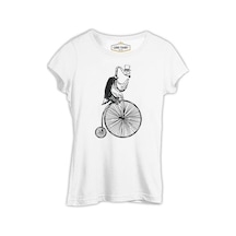 A Flamingo Riding A Bicycle On Wheels Beyaz Kadın Tshirt 001