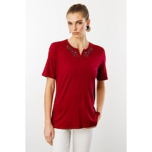 Kadın Açma Yaka Nakış İşlemeli Penye T-shirt Vişne Vişne Çürüğü