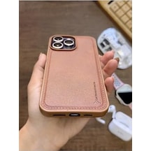 Premium Deri Dokulu Darbelere Karşı Dayanıklı Nazal Silikon Kılıf Kahverengi İphone 14 Pro Max İle Uyumlu