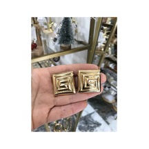 Gold Detaylı Kare Model Küpe Altın