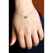 Siyah Taşlı Kalp Motifli Gümüş Şahmeran Rose Gold Siyah Taşlı Kalp Motifli Gümüş Şahmeran Rose Gold