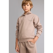 Defacto Regular Fit Yarım Fermuarlı Dik Yaka İçi Yumuşak Tüylü Yazı İşlemeli Sweatshirt Erkek Çocuk H9689a826wnbn615 Kahve-bn615