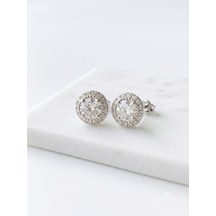 Kadın Etrafı Taşlarla Çevrili Moissanite Taşlı Gümüş Küpe