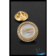 Mazen Beyaz Mineli Atatürk İmzalı Yaka Rozeti, Gold Metal, Kararmaz, Unisex Beyaz Mineli Altın Metal