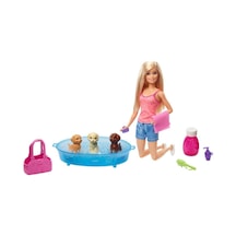 Barbie Bebek ve Aksesuarları 3 Yavru Köpekli Oyun Seti Gdj37