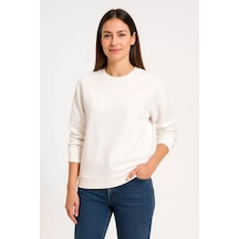 Kadın Üç İplik Düz Bisiklet Yaka Sweatshirt - Beyaz Beyaz Kadın Üç İplik Düz Bisiklet Yaka Sweatshirt - Beyaz Beyaz