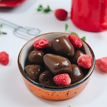 Sütlü Çikolata Kaplı Çilek Draje 250g