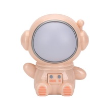 Astronot Gece Lambası Led Renkli Renk Değiştiren Başucu Dekorasyonu Usb Gece Lambası Turuncu Çok Renkli