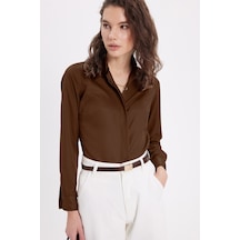 Tudors Kadın Slim Fit Dar Kesim Vucüda Oturan Uzun Kollu Gizli Düğme Detaylı Kahverengi Basic Gömlek-42049
