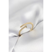 Çivi Model Zirkon Taşlı Gold Renk Kadın Yüzük 5886 Belirtilmemiş