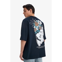 DeFacto %100 Pamuk Loose Fit Bisiklet Yaka Sırt Baskılı Kısa Kollu Tişört B4320AX25SMNV239