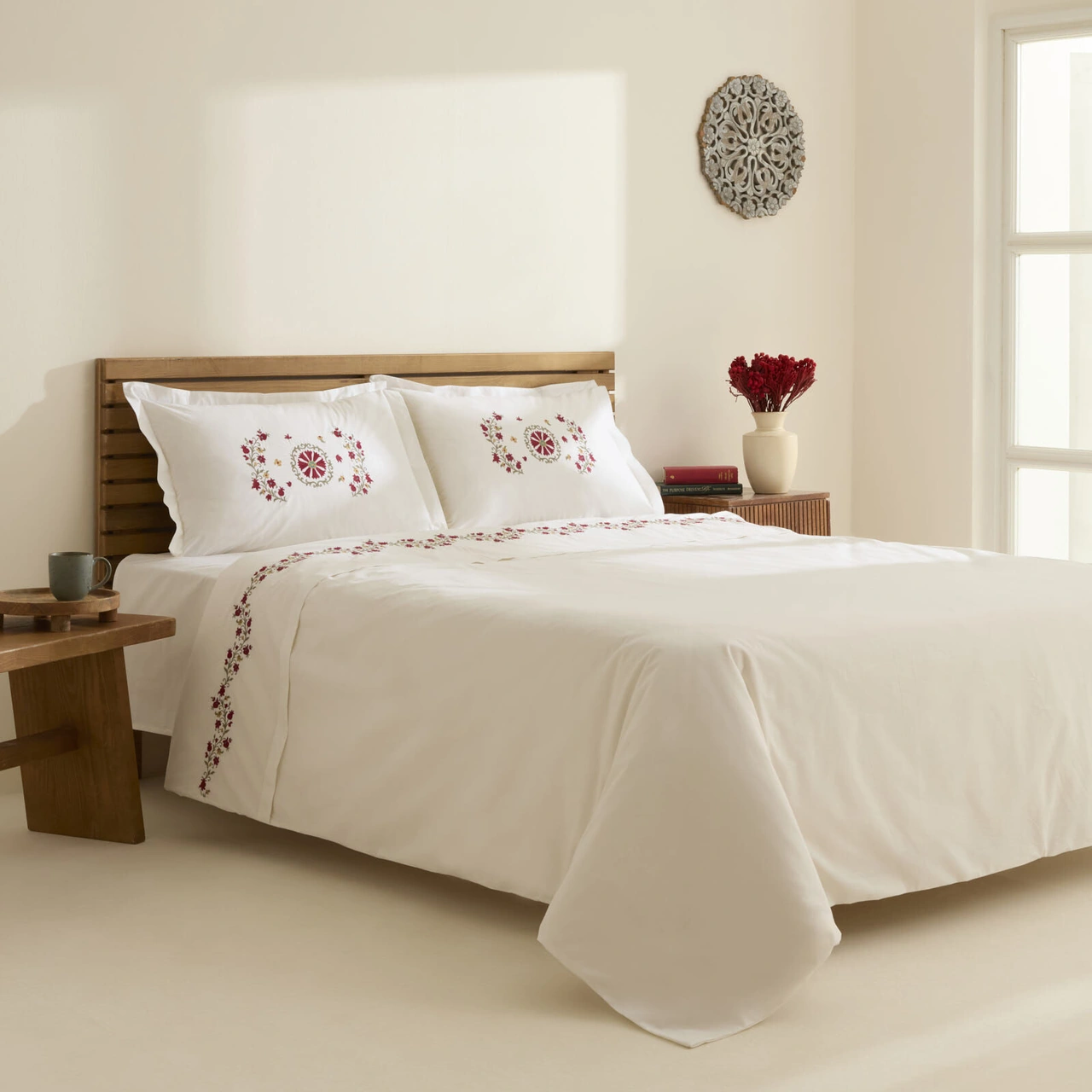 Karaca Home Layali Nakışlı Çift Kişilik Nevresim Takımı Beyaz Beyaz