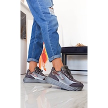 Gri Renk Düz Taban Bağcıklı Kadın Spor Ayakkabı 001