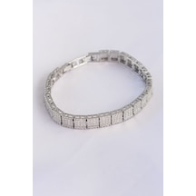 Ezoconcept Vip Seri Pirinç Zirkon Taşlı Gümüş Renk Kare Su Yolu Model Bileklik Ezoconcept Vip Seri Pirinç Zirkon Taşlı Gümüş Renk Kare Su Yolu Model Bileklik