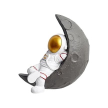 Dekoratif Modern Büyük Boy 1 Adet Yatan Astronot Ve Ay Figürlü Ev Dekoru Çocuk Odası Duvar Dekoru