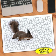 Karlı Kış Mevsiminde Sevimli Sincap 240 Parça Puzzle Yapboz-8513