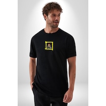 Fantastik Sanatsal Yeni Nesil Kırmızı Bere El İle Dürbün Siyah Oversize Unisex Ön Orta Minimal Baskılı Tişört Siyah