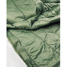 Yeşil Renkte Montluk Kapitone Kumaş 130x250cm-11464
