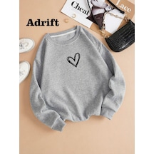 Adrif Minimal Kalp Renkli Oversize Bisiklet Yaka Pamuklu Sweatshirt Adrif Minimal Kalp Renkli Oversize Bisiklet Yaka Pamuklu Sweatshirt