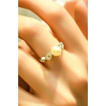 Yanları Taşlı Sonsuzluk İnci Yüzük 14 Ayar At03893