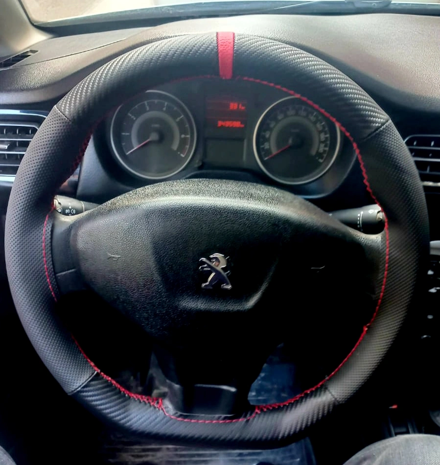 Dikişli Direksiyon Kılıfı Karbon Deri Noktalı Deri Kırmızı Yüzük Kırmızı Dikiş Peugeot 301 İçin Karışık