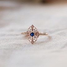 Safir Renkli Art Deco Motif Yüzük