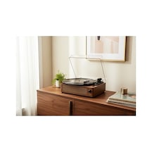 Kahverengi Hoparlörlü Pikap İle Retro Müzik Keyfi