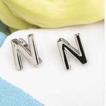 Kadın Rodyum Kaplama N Harf Küpe 887920