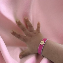 Archin Hristiyan Haçı Temalı Pembe Derili Ayıcık Motifli 14 Ayar Altın Plakalı Hediye Bileklik-458sembol Hristiyan Haçı