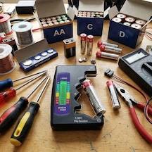 Go İthalat Evrensel Dijital Pil Test Cihazı Aa, Aaa, C, D, N, 9v Ve Düğme Pil Uyumlu Mini Pil Kapa