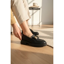 Enoch Kadın Gold Kare Plaka Detaylı Comfort Tabanlı Maskülen Loafer Siyah