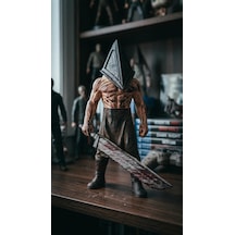 Silent Hill 2 Pyramid Head Figür Piramit Kafa Koleksiyonluk Heykel 18 Cm Dev Boy