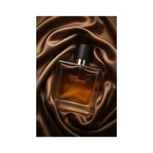 100 Ml Erkek Parfümü İle Odunsu Ve Baharatlı Etki Diğer