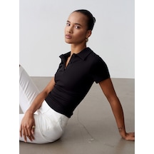 Siyah