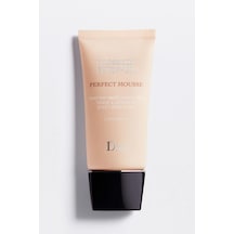Dior Diorskin Forever Perfect Mousse Fondöten 30 Medium Beige Dior Diorskin Forever Perfect Mousse Fondöten 30 Medium Beige