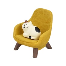 Sarı Sandalyedeki Kedi Mini Figür