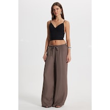 Tudors Kadın Relax Fit Rahat Kesim Beli Bağcıklı Lastikli Bol Paça Açık Kahverengi Pantolon-50755