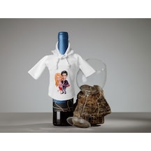 Bk Gift Kişiye Özel Sevgililer Karikatürlü Mini Beyaz İçki Şişesi Tişörtü , Ev Bar Dekoru, Viski, Şarap, Votka, Rakı Şişesi Tişörtü, Ev Barı-12