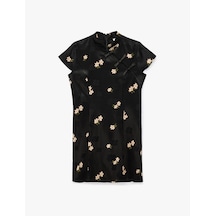 Koton Slim Fit Süs Düğmeli Kap Kol Mandarin Yaka Çiçekli Saten Qipao Mini Elbise Siyah Desenli 7wak80011ew