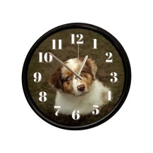 Sevimli Yavru Köpek Temalı Duvar Saati 28 Cm Sessiz Mekanizma Dekoratif Tasarım Çok Renkli
