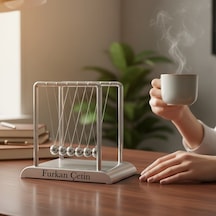 Kişiye Özel Newton Sarkaçı İsimli Dekoratif Masa Aksesuarı