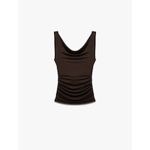 Koton Sandy Kumaş Slim Fit Aksesuarlı Kolsuz Degaje Yaka Bluz Kahverengi 5sak10541ek Kahve