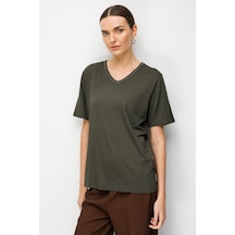 Desen Triko Kadın V Yaka Yaka Kenarı Zincirli Penye T-shirt 26707 Haki Haki