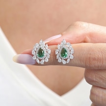 Mia Vento Effective Diamond İstanbul İhtişamı Sentetik Zümrüt Taşlı Gümüş Küpe