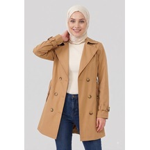 B.he.z Kadın Degaje Yaka Yarım Boy Tesettür Astarlı Kemerli Su İtici Kumaş Trençkot Camel